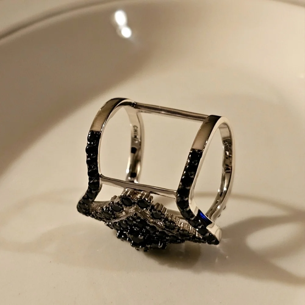 1.84 CTW Black Spinel BBJ 925 Sterling Silver Cocktail Ring Size 6 R1P22 - Picture 7 of 12